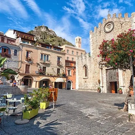 Taormina - The Godfathers Little Mansion *